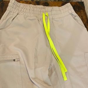 S/petite Figs scrub bottoms